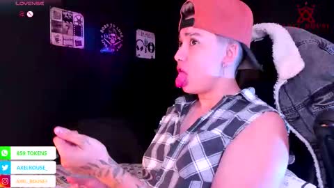 Snapshot of axel_rouse1 chatting on November 8, 2025, 3:34 pm Axel Rouse online show from November 8, 2025, 3:34 pm