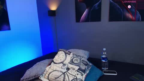 axel stein NEW ACCOUNT online show from October 9, 2025, 1:25 am