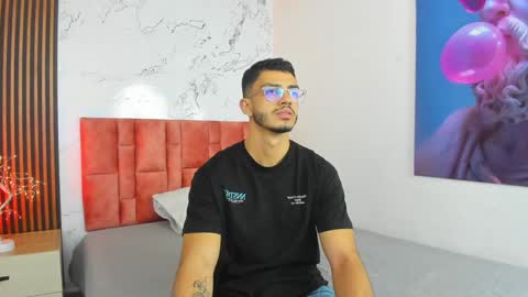 Axel  online show from December 8, 2024, 4:57 am