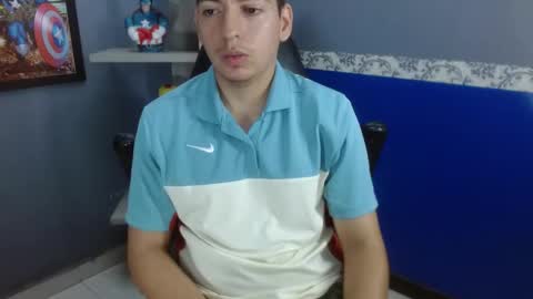 axel_stones_ online show from November 30, 2025, 2:21 pm