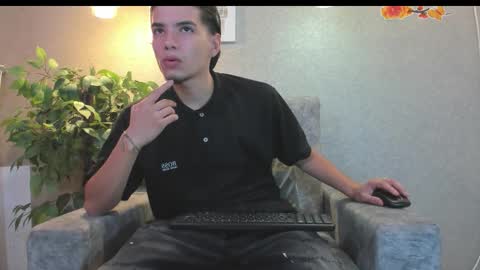 axel  online show from January 7, 2026, 11:23 am