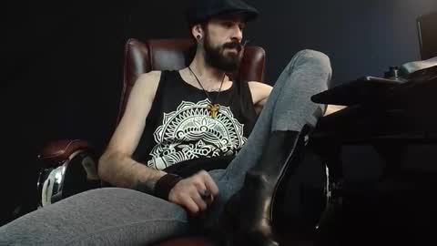 Snapshot of axelcolton chatting on January 12, 2025, 8:57 am AxelColton online show from January 12, 2025, 8:57 am