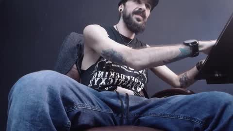 Snapshot of axelcolton chatting on February 5, 2025, 10:08 am AxelColton online show from February 5, 2025, 10:08 am