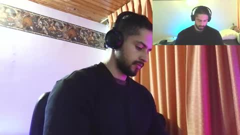 axelcr0ss online show from October 3, 2025, 1:57 am