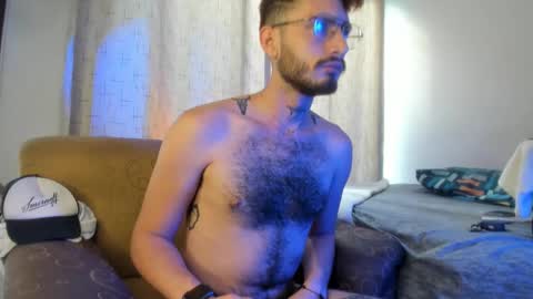 Snapshot of axelg_rose chatting on January 26, 2025, 8:23 pm online show from January 26, 2025, 8:23 pm