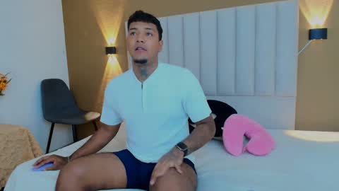 Axell online show from April 15, 2026, 12:34 pm