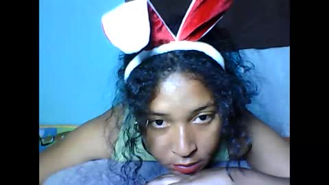 axelle00 online show from January 18, 2026, 9:51 pm