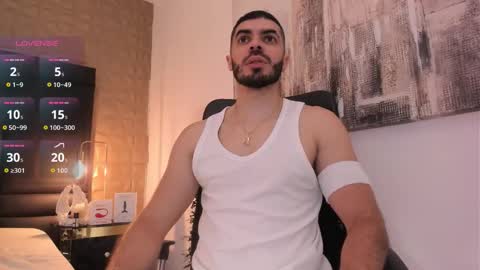 Axel Thompsom online show from September 21, 2025, 11:45 am