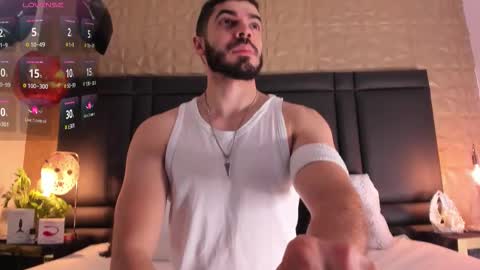 Axel Thompsom online show from October 18, 2025, 12:39 pm