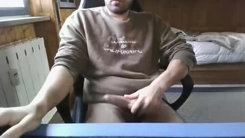 Snapshot of axelxidan chatting on October 1, 2025, 6:52 am Axel online show from October 1, 2025, 6:52 am