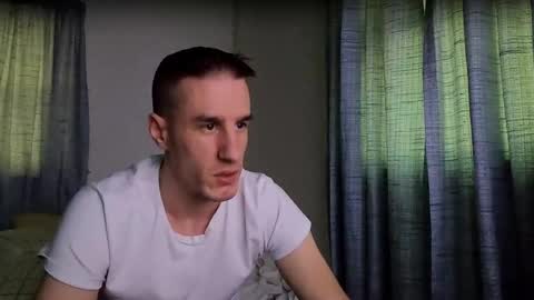 Axl online show from December 5, 2024, 9:39 pm