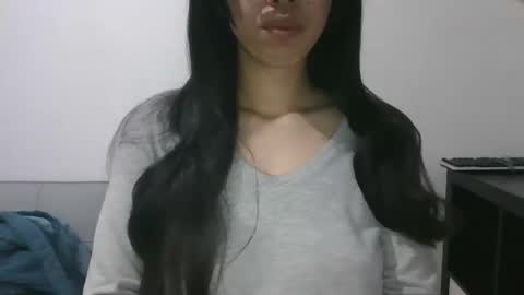 axue online show from February 22, 2025, 10:31 pm