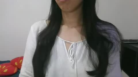 axue online show from February 24, 2025, 8:17 am