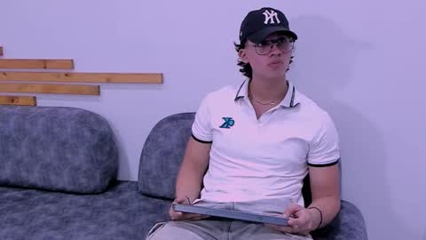 Axxel online show from March 28, 2026, 8:52 pm