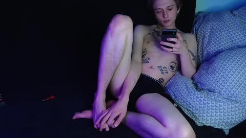 Ian skinny Slawa online show from December 18, 2024, 10:02 pm