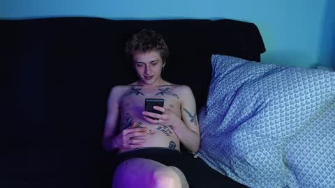 Ian skinny Slawa online show from December 22, 2024, 7:31 pm