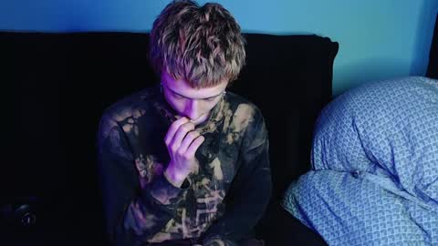 Ian skinny Slawa online show from December 24, 2024, 9:44 pm