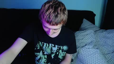 Ian skinny Slawa online show from December 30, 2024, 3:46 pm