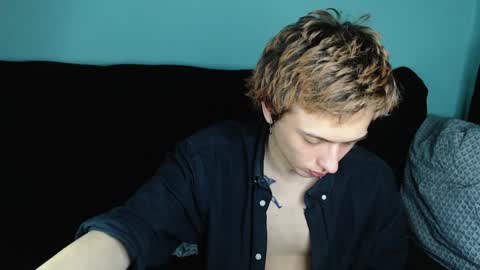 Ian skinny Slawa online show from January 10, 2025, 4:41 pm