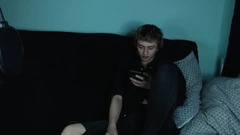 Ian skinny Slawa online show from January 25, 2025, 9:04 pm
