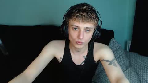 Ian skinny Slawa online show from February 9, 2025, 6:05 pm