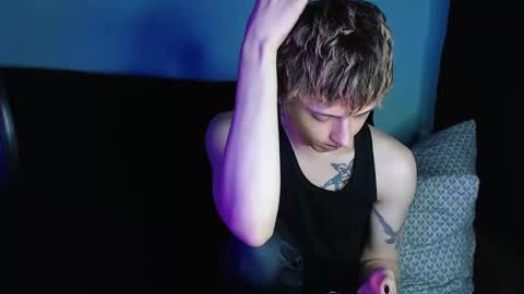 Ian skinny Slawa online show from February 22, 2025, 6:52 pm
