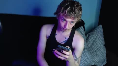 Ian skinny Slawa online show from February 22, 2025, 9:59 pm