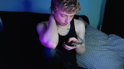 Ian skinny Slawa online show from February 24, 2025, 9:41 pm