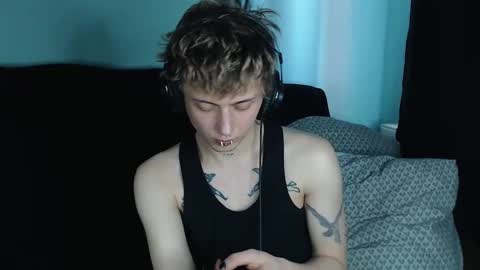 Ian skinny Slawa online show from February 26, 2025, 7:42 am