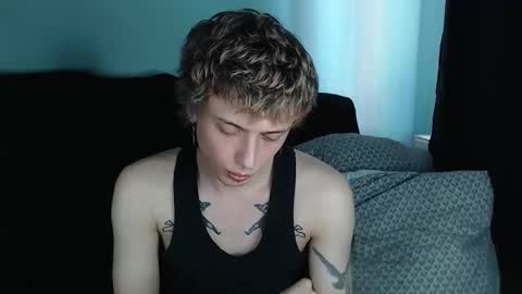 Ian skinny Slawa online show from February 26, 2025, 10:47 am
