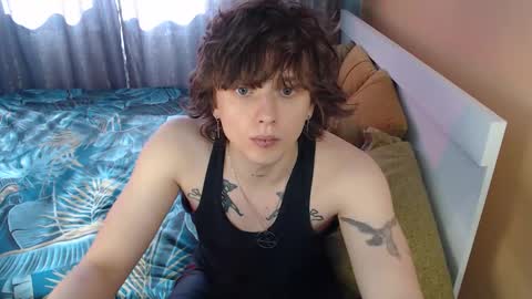 Ian skinny Slawa online show from September 22, 2025, 10:39 am