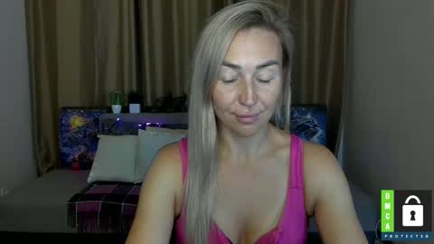 Jully online show from September 23, 2025, 5:27 pm
