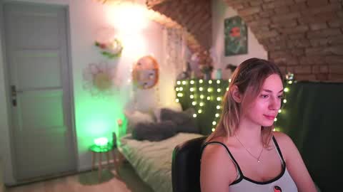 aya hitakayama  online show from January 27, 2025, 7:46 pm