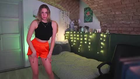 aya hitakayama  online show from February 6, 2025, 10:43 pm