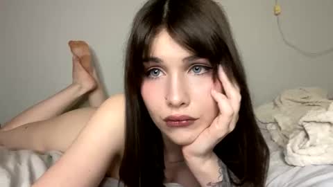 Snapshot of ayaderen chatting on January 16, 2025, 6:48 pm im Aya welcome to my room online show from January 16, 2025, 6:48 pm