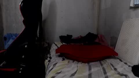 ayantipondz69 online show from October 15, 2025, 8:09 pm