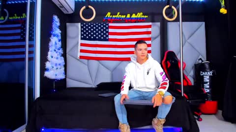 Ayden Miller online show from December 31, 2024, 12:32 am