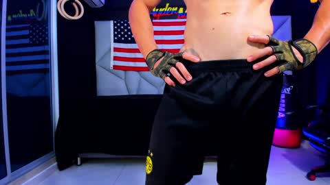 Ayden Miller online show from February 5, 2025, 1:04 am