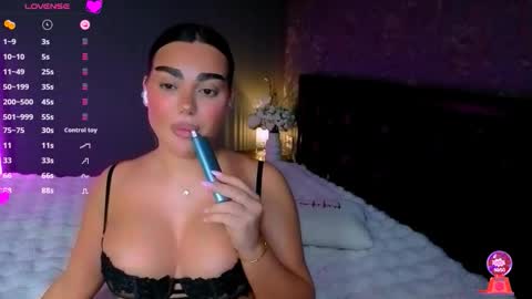  Ayla Demir  online show from November 24, 2025, 11:04 pm