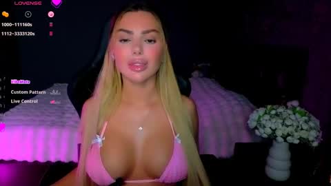  Ayla Demir  online show from May 27, 2026, 8:06 pm
