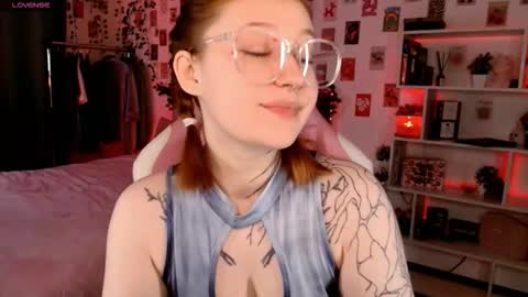 Ayla hill online show from October 5, 2025, 3:16 am