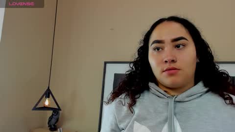 Ayla online show from September 18, 2025, 2:13 am