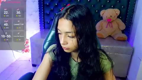 aylanny_m online show from June 9, 2026, 8:09 pm