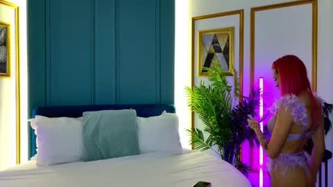 Snapshot of aylapearl_ chatting on October 17, 2025, 6:43 pm Ayla online show from October 17, 2025, 6:43 pm