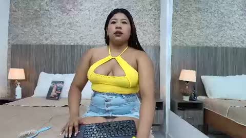 Ayleen Collins online show from July 6, 2026, 7:27 pm
