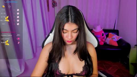 Snapshot of aylenmiller_ chatting on October 19, 2025, 12:55 am Aylen online show from October 19, 2025, 12:55 am