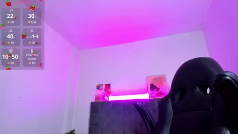 Snapshot of ayliinn_ chatting on November 27, 2025, 2:57 am Ayliinn online show from November 27, 2025, 2:57 am