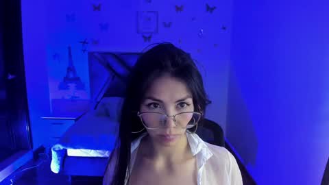 Snapshot of aylin_diazz chatting on December 6, 2024, 11:57 pm Aylin online show from December 6, 2024, 11:57 pm