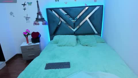 Snapshot of aylin_diazz chatting on September 13, 2025, 1:55 pm Aylin online show from September 13, 2025, 1:55 pm