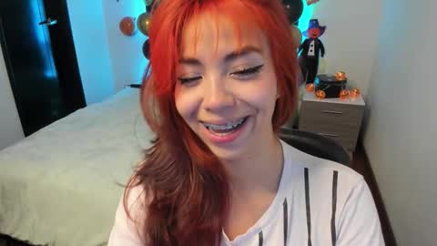 Aylin online show from October 15, 2025, 1:44 pm